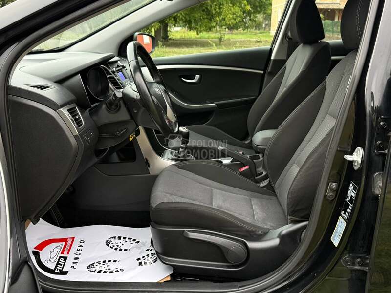 Hyundai i30 1.6 CRDI LED