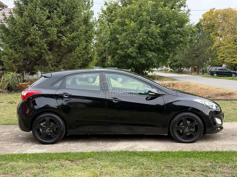 Hyundai i30 1.6 CRDI LED