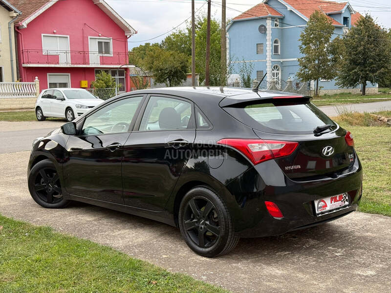 Hyundai i30 1.6 CRDI LED