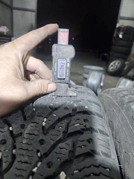 Nokian 215/65 R16 Zimska