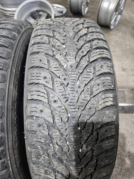 Nokian 215/65 R16 Zimska