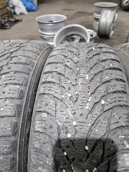 Nokian 215/65 R16 Zimska