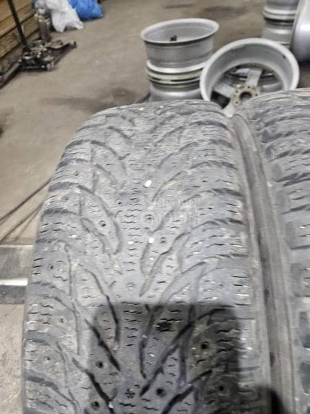 Nokian 215/65 R16 Zimska