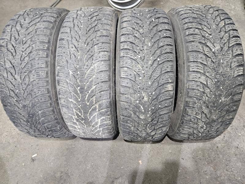 Nokian 215/65 R16 Zimska