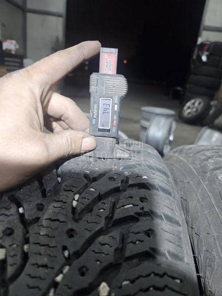 Nokian 215/65 R16 Zimska