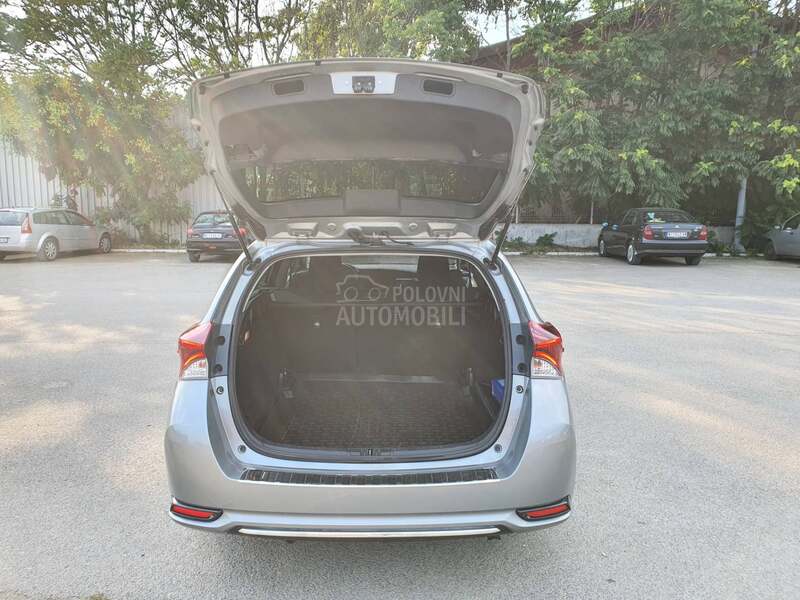 Toyota Auris 1.8 hybrid