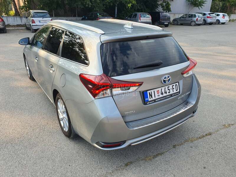 Toyota Auris 1.8 hybrid