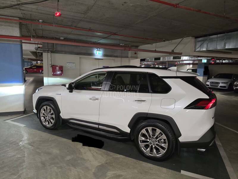 Toyota RAV 4 PREMIUM AWD