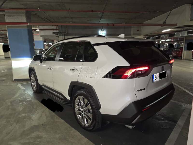 Toyota RAV 4 PREMIUM AWD
