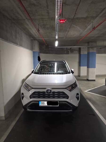 Toyota RAV 4 PREMIUM AWD