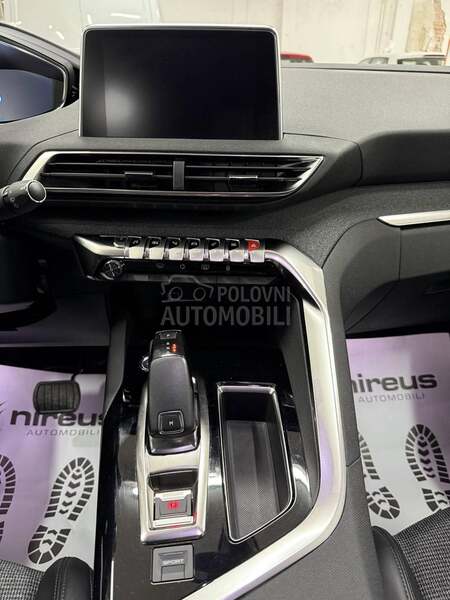 Peugeot 3008 ALLURE  EAT8