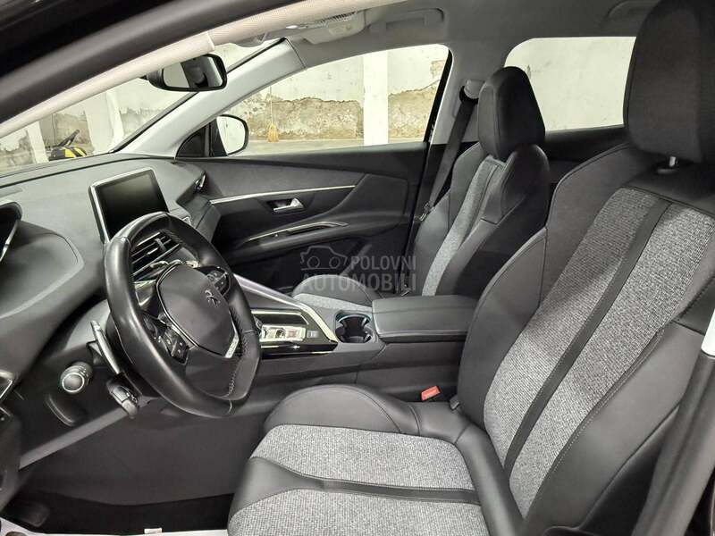 Peugeot 3008 ALLURE  EAT8