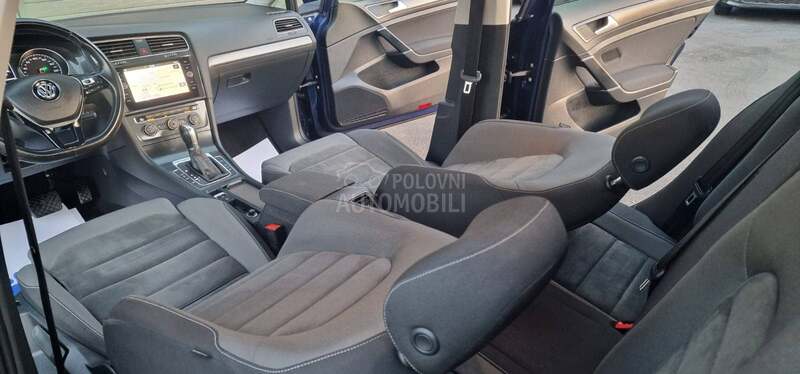 Volkswagen Golf 7 1.5 TSI HIGHLINE