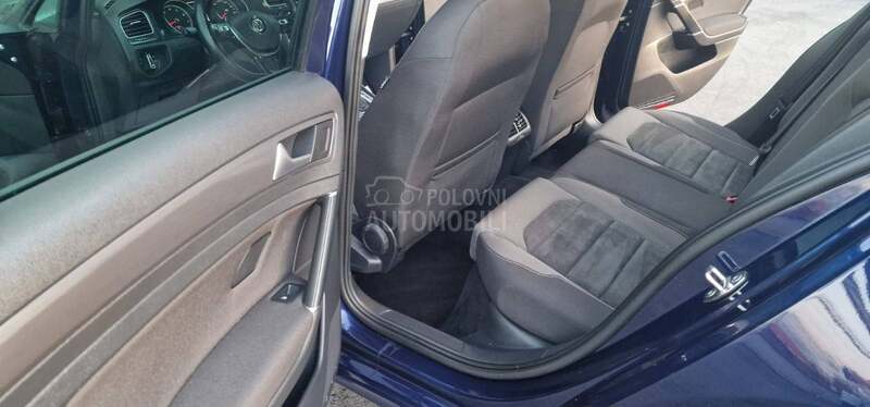 Volkswagen Golf 7 1.5 TSI HIGHLINE