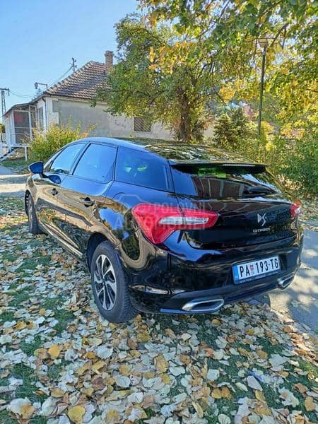Citroen DS5 1.6 E-HDI Citroen DS5 1.6 E-HDI