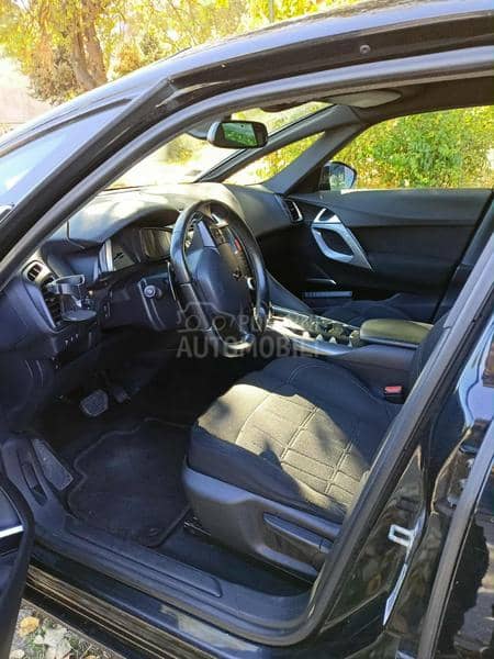 Citroen DS5 1.6 E-HDI Citroen DS5 1.6 E-HDI