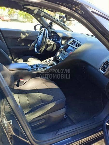 Citroen DS5 1.6 E-HDI Citroen DS5 1.6 E-HDI