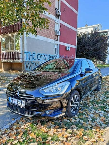 Citroen DS5 1.6 E-HDI Citroen DS5 1.6 E-HDI