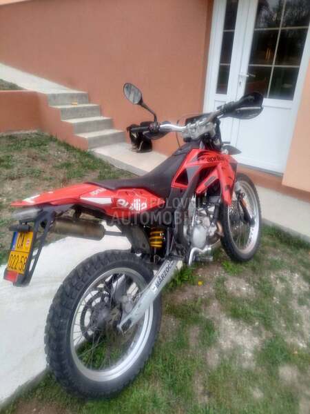 Aprilia Sx