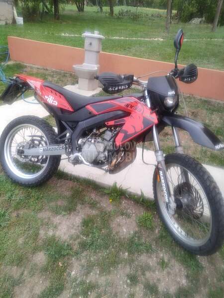 Aprilia Sx