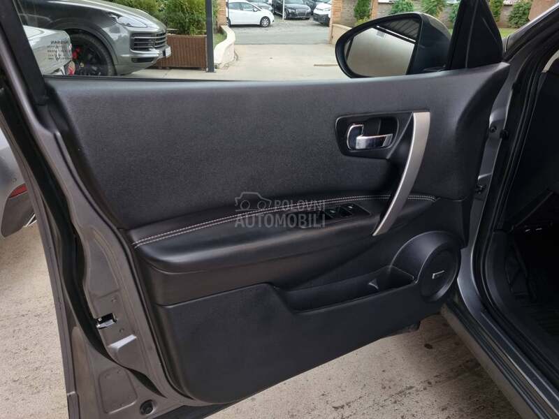 Nissan Qashqai + 2 2.0D 4x4 AUTOM