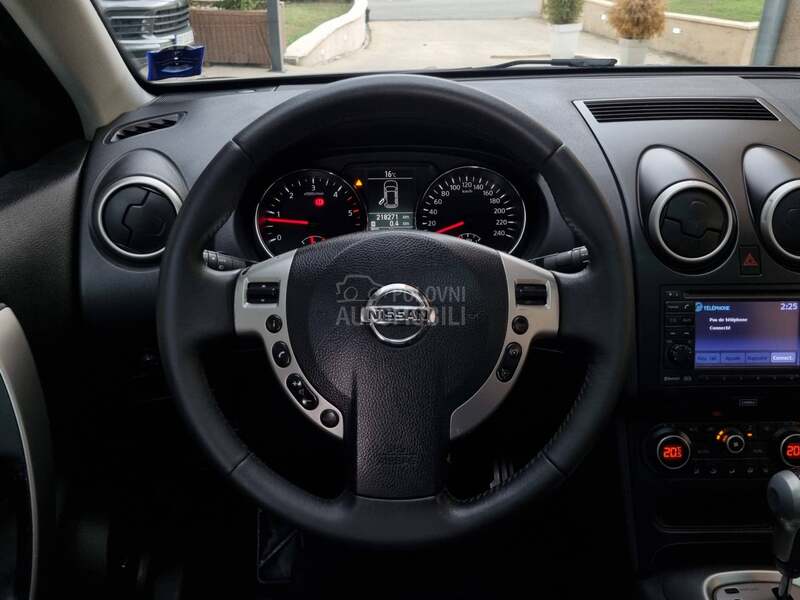 Nissan Qashqai + 2 2.0D 4x4 AUTOM