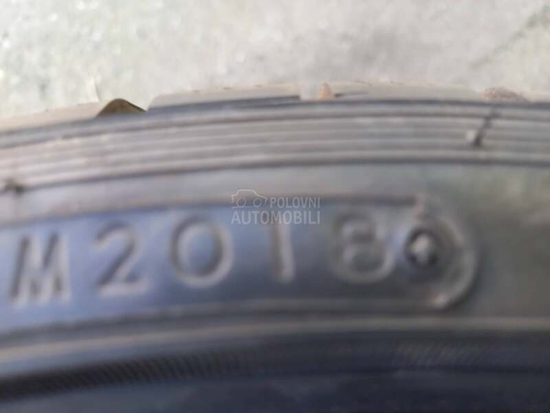 Toyo 255/30 R20 Zimska