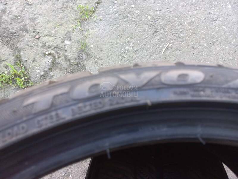 Toyo 255/30 R20 Zimska