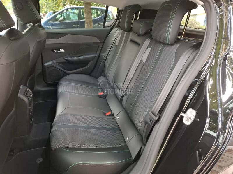 Peugeot 308 1.5 HDI ALLURE AT8
