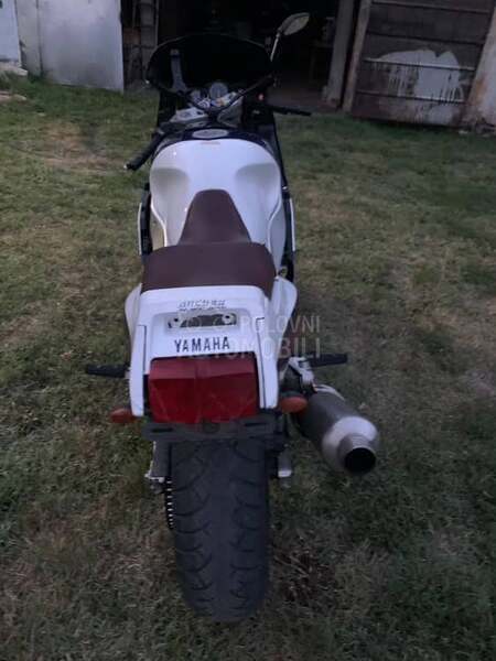 Yamaha fzr 1000