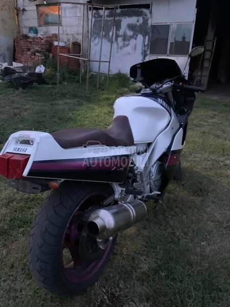 Yamaha fzr 1000