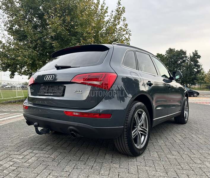Audi Q5 TFSI//QUATRO//NAV//