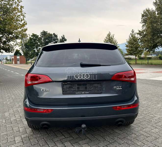 Audi Q5 TFSI//QUATRO//NAV//