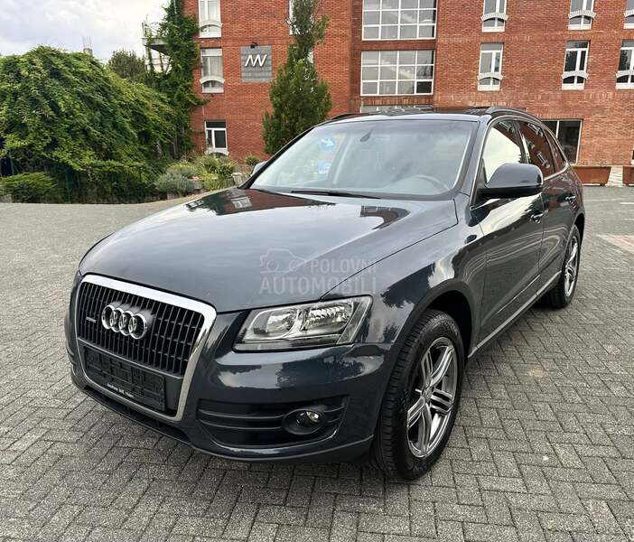 Audi Q5 TFSI//QUATRO//NAV//