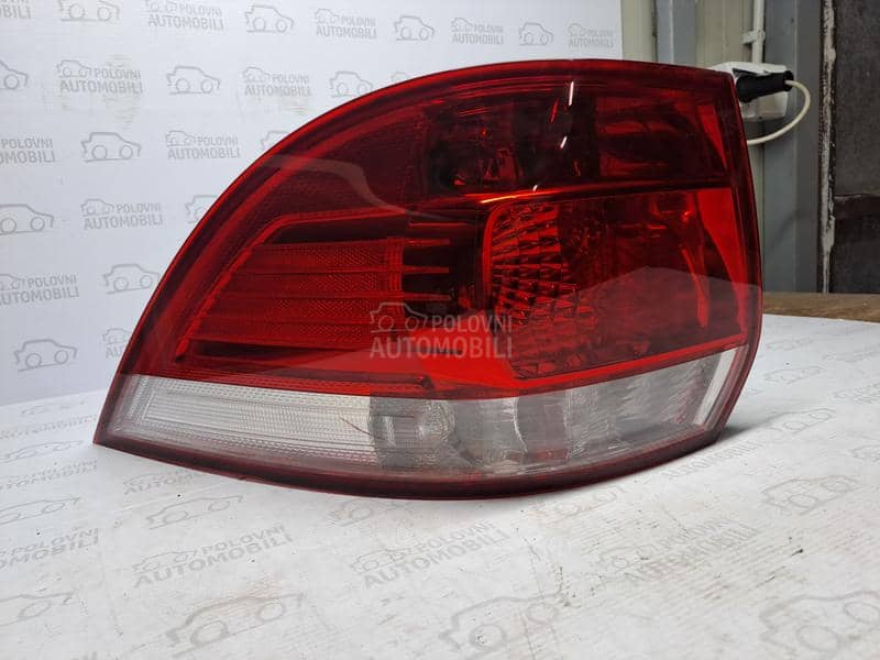 GOLF 6 KARAVAN ŠTOP SVETLO
