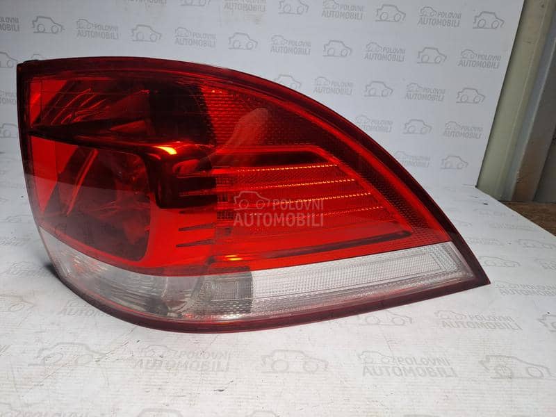 GOLF 6 KARAVAN ŠTOP SVETLO