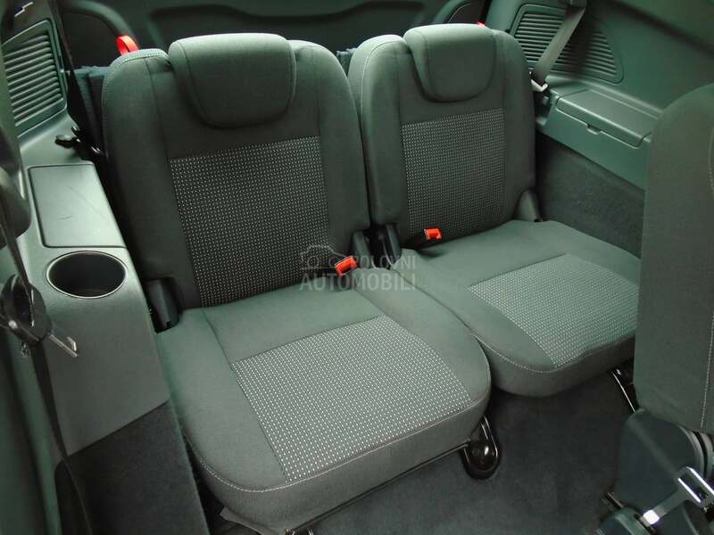 Ford Grand C-Max 1.6 ful GLANC NOVO