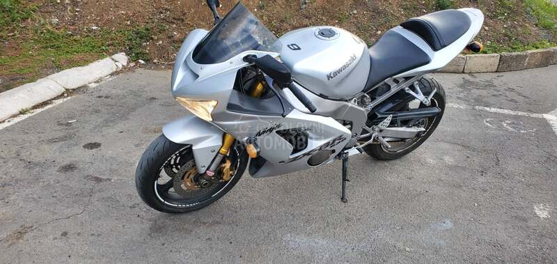 Kawasaki zx6r