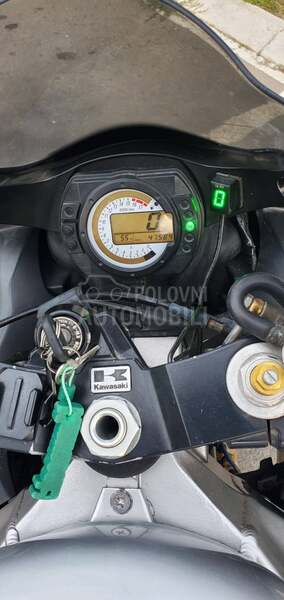 Kawasaki zx6r