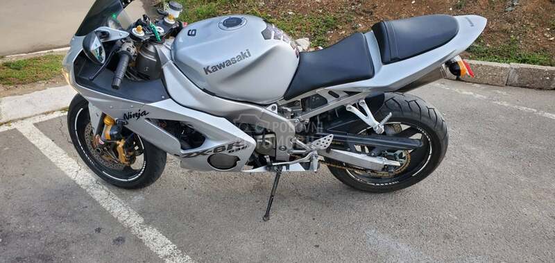 Kawasaki zx6r