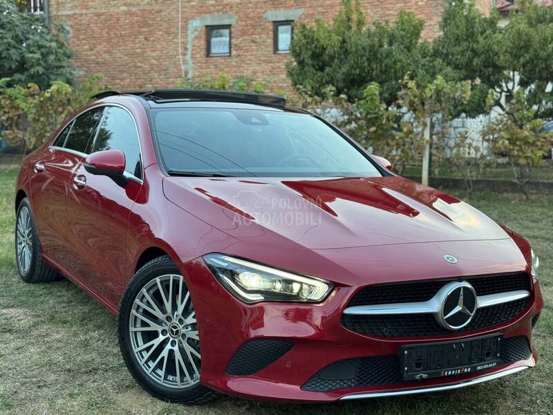 Mercedes Benz CLA 200 d  PANO/MULT/360KAM
