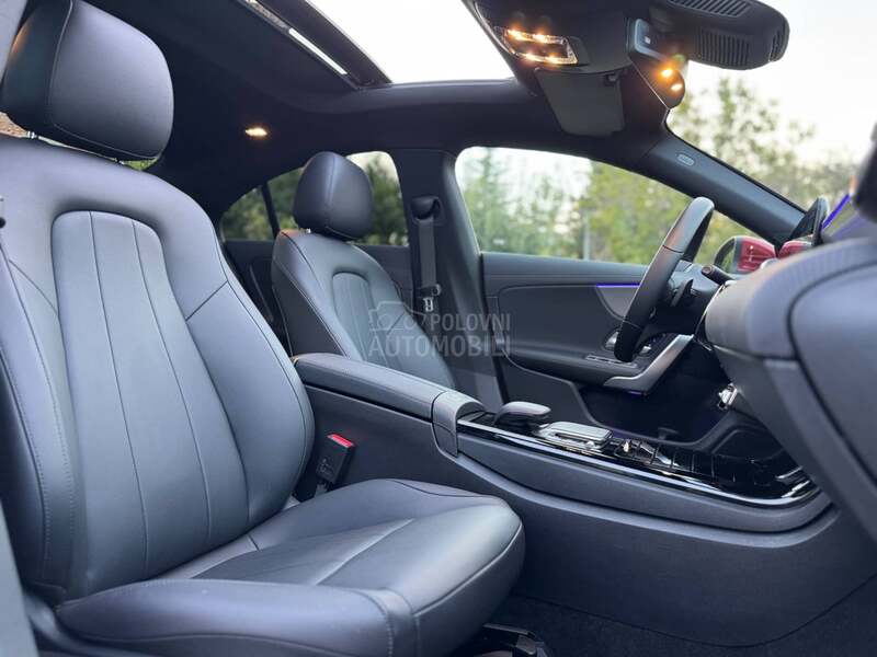 Mercedes Benz CLA 200 d  PANO/MULT/360KAM