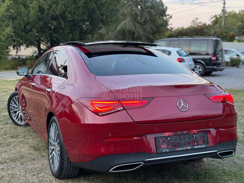 Mercedes Benz CLA 200 d  PANO/MULT/360KAM