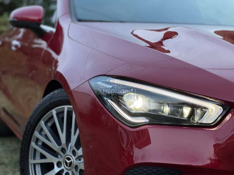Mercedes Benz CLA 200 d  PANO/MULT/360KAM