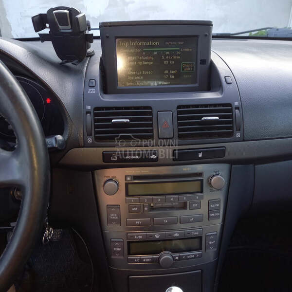 Toyota Avensis 