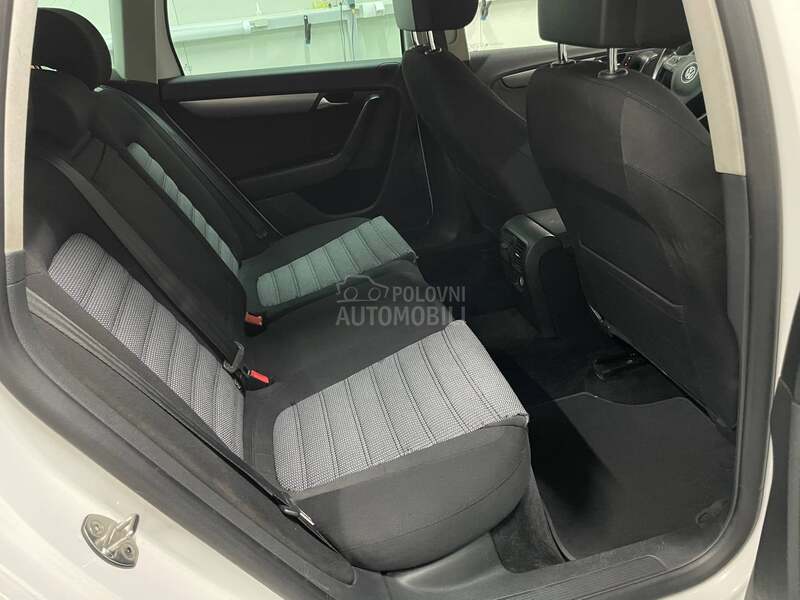 Volkswagen Passat B7 2.0 tdi