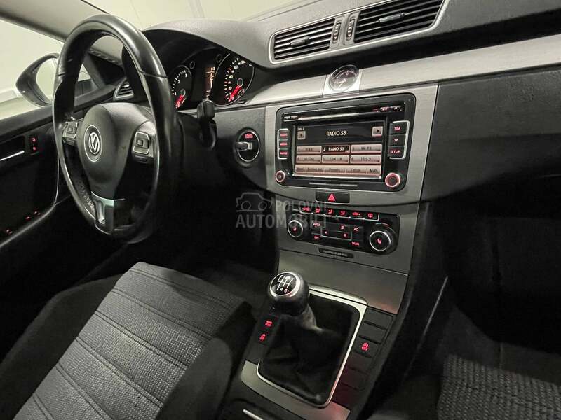 Volkswagen Passat B7 2.0 tdi