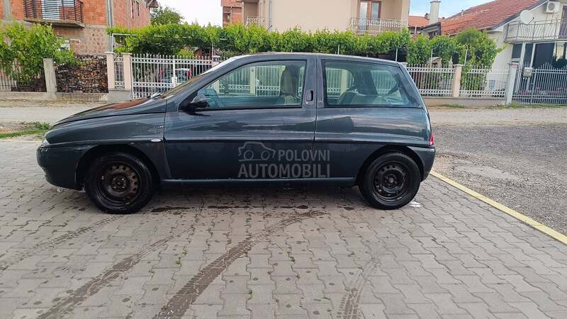 Lancia Ypsilon 
