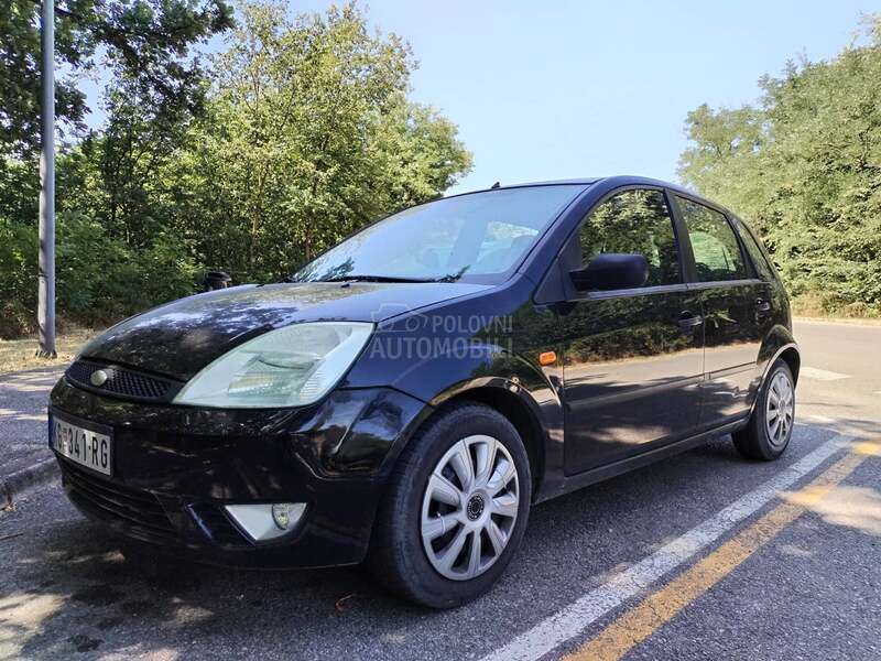 Ford Fiesta o