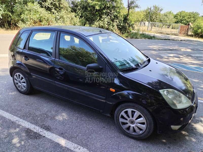 Ford Fiesta o